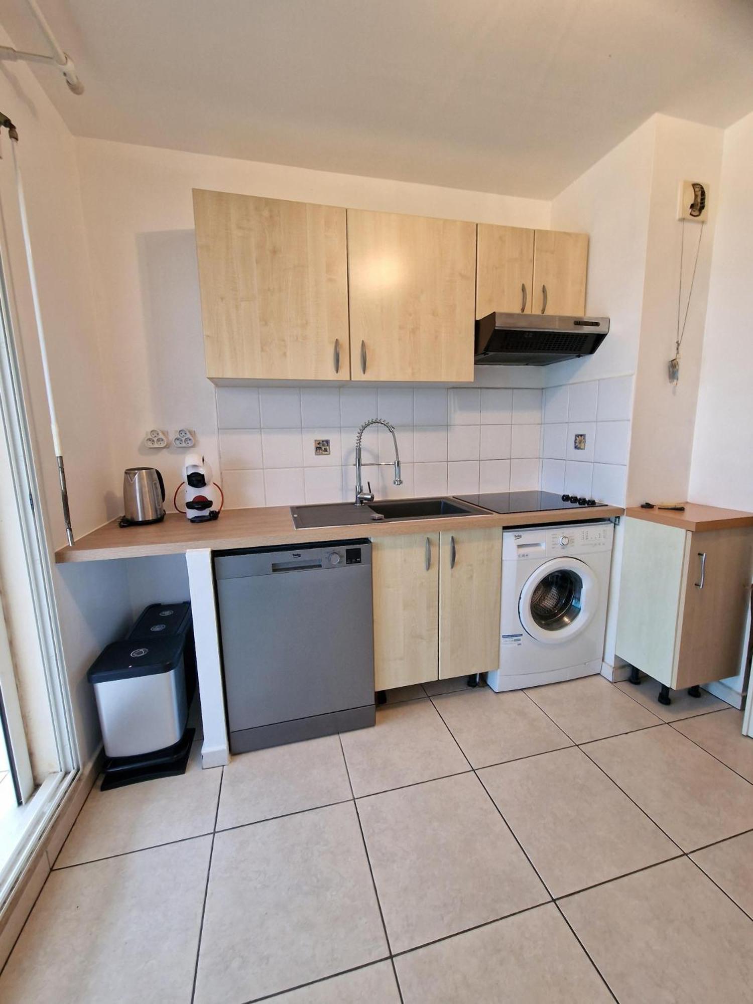 Appartement Villa Sur Le Toit, Vue Mer 圣吉尔莱班 外观 照片