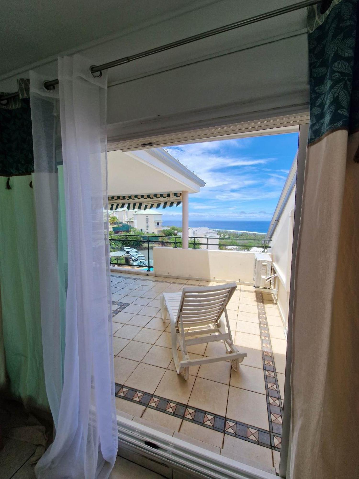 Appartement Villa Sur Le Toit, Vue Mer 圣吉尔莱班 外观 照片